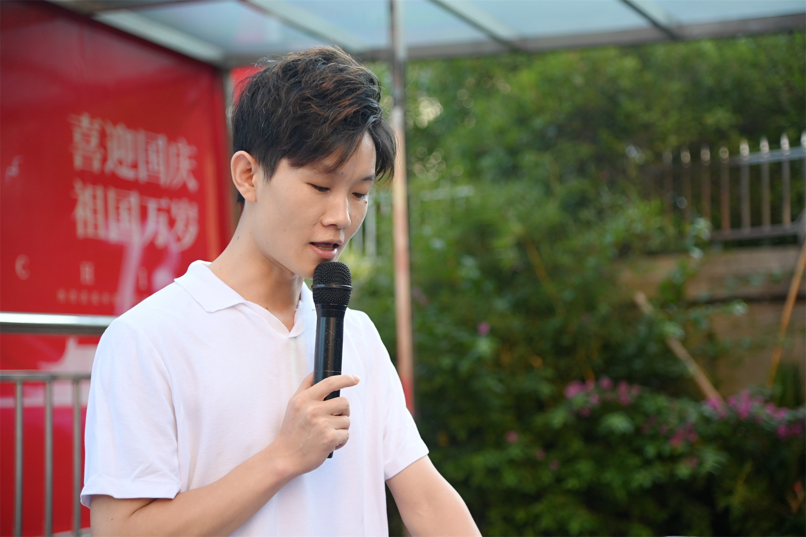 永辉艺培升旗仪式暨第三次月考总结表彰大会圆满结束